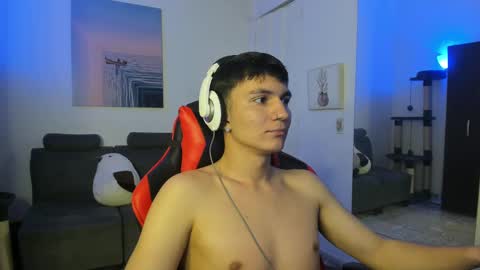 Snapshot of _blakee chatting on January 2025 03:37:02 AM B L A K E online show from January 2025 03:37:02 AM