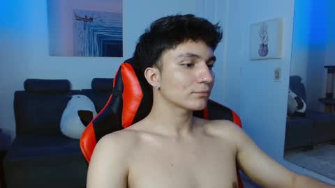 Snapshot of _blakee chatting on February 2025 02:07:01 AM B L A K E online show from February 2025 02:07:01 AM