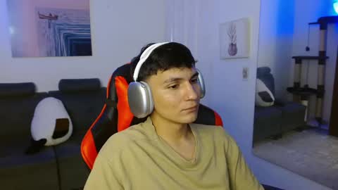 Snapshot of _blakee chatting on February 2025 08:06:01 AM B L A K E online show from February 2025 08:06:01 AM