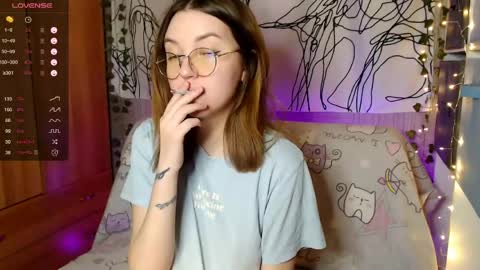 Elizabeth online show from May 2026 11:21:01 PM
