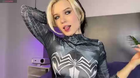 Snapshot of _blowjob_queen_ chatting on June 2026 12:08:01 AM Hey were Vi and Alex VACATION FROM OCTOBER 31 TO NOVEMBER 12. AVAILABLE ON INST online show from June 2026 12:08:01 AM