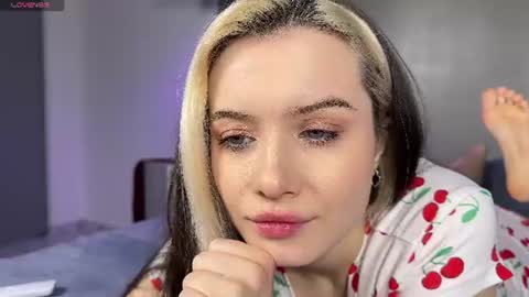 Snapshot of _blowjob_queen_ chatting on July 2026 11:33:01 PM Hey were Vi and Alex VACATION FROM OCTOBER 31 TO NOVEMBER 12. AVAILABLE ON INST online show from July 2026 11:33:01 PM