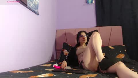 _boombom__ online show from February 2026 11:58:02 PM