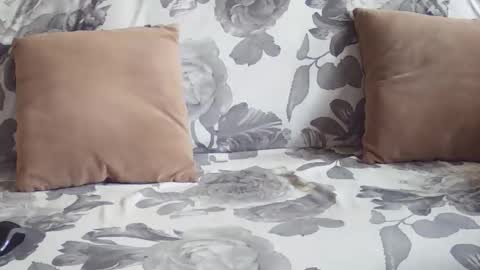 Snapshot of _bunny_b chatting on December 2025 06:30:02 AM I will be back soon online show from December 2025 06:30:02 AM