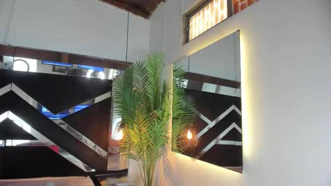 Candy online show from October 2025 06:06:02 PM