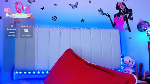 Carolina  online show from February 2026 05:58:01 PM