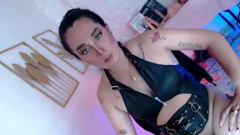 Snapshot of _caroline69 chatting on December 2025 07:39:02 AM Caroline online show from December 2025 07:39:02 AM