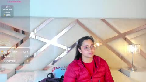 Caroline Sweet online show from December 2024 11:01:01 AM