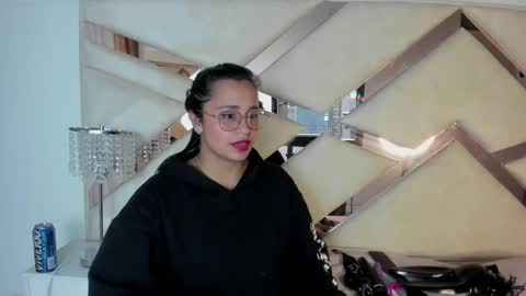 Caroline Sweet online show from January 2025 10:28:02 AM