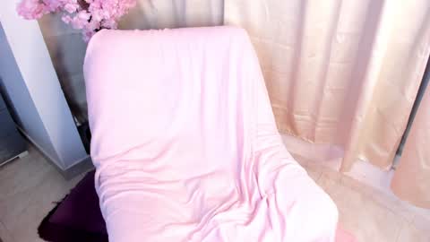 Snapshot of _cat_18 chatting on January 2025 12:43:01 AM You can Call me Kitty Cat online show from January 2025 12:43:01 AM