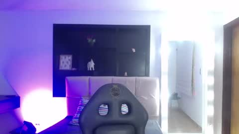 _charlotte_collins_ online show from July 2026 04:00:02 PM