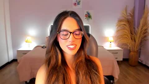 Charlote online show from November 2025 02:22:01 PM