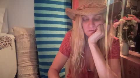 Snapshot of _chelsea___ chatting on October 2025 03:56:01 AM Chelsea xo online show from October 2025 03:56:01 AM