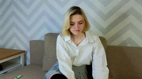 Stacy online show from October 2025 06:19:02 PM