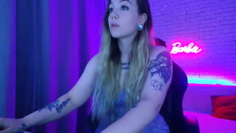 Nica online show from December 2025 06:32:01 AM