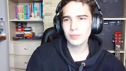 Snapshot of _crise_next_door_ chatting on October 2025 05:41:02 PM _crise_next_door_ online show from October 2025 05:41:02 PM