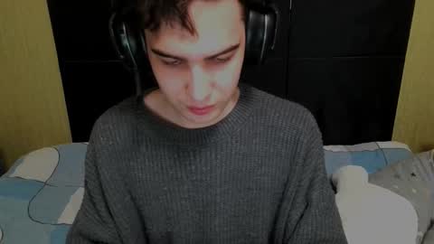 _crise_next_door_ online show from February 2026 04:12:02 PM