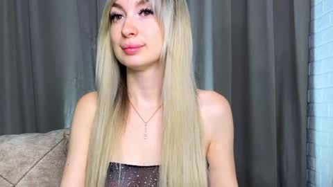 Snapshot of _crystal_moon_1 chatting on September 2025 07:57:01 PM _crystal_moon_1 online show from September 2025 07:57:01 PM