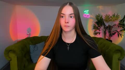 Erika online show from October 2025 01:21:02 PM