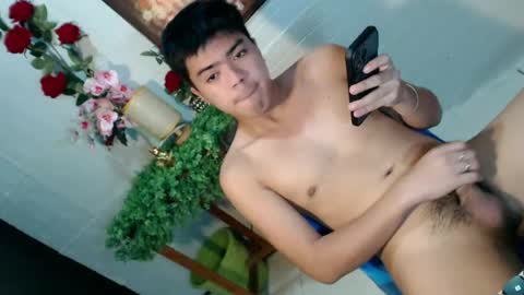 Snapshot of _cumwithrussel chatting on June 2026 02:24:02 AM Russ online show from June 2026 02:24:02 AM