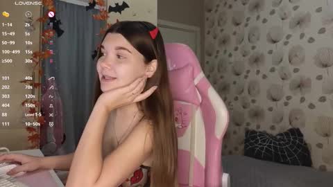 _cute_ice online show from October 2025 06:37:01 AM