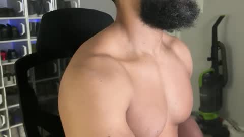 Snapshot of _da_d1ck_ chatting on December 2025 05:41:02 PM Da d1ck online show from December 2025 05:41:02 PM