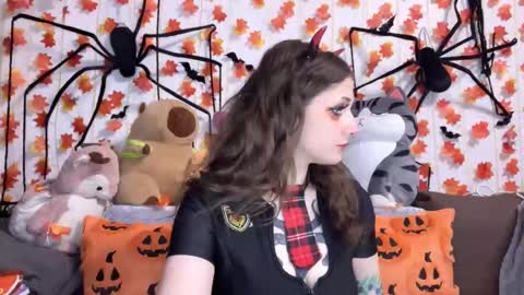 Kate online show from September 2025 05:18:02 PM