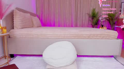 Snapshot of _diaa chatting on November 2025 07:02:02 PM Just Dia online show from November 2025 07:02:02 PM