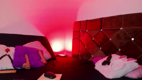 SANDY online show from October 2025 01:22:01 AM