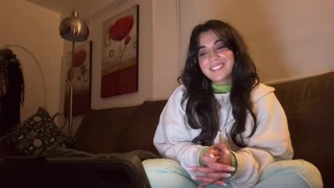  elena barra online show from December 2025 06:38:02 PM