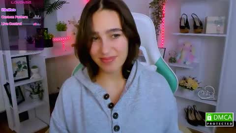 Lizzy  online show from December 2025 09:30:01 PM