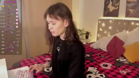 _emily__strike_ online show from April 2026 02:12:02 AM