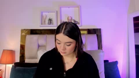 Isabella online show from February 2026 12:05:02 PM