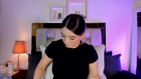 Isabella online show from March 2026 12:08:01 PM