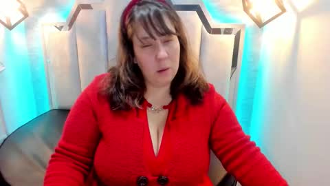 Emily  online show from October 2025 11:18:01 AM