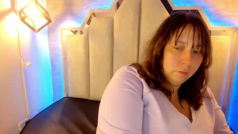 Emily  online show from October 2025 11:08:02 AM