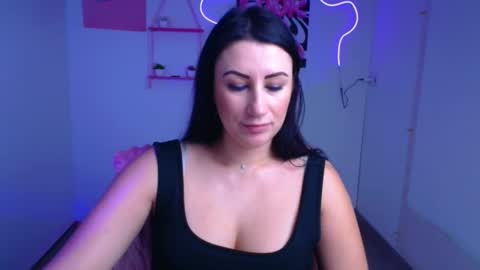 Snapshot of _emma_lay chatting on November 2025 01:00:02 PM Emma online show from November 2025 01:00:02 PM