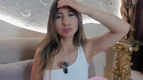 _emmawalka online show from November 2025 08:00:01 PM