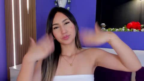 _emmawalka online show from November 2025 06:51:01 PM