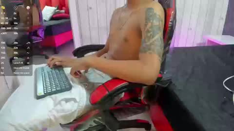 _erick_j online show from March 2026 09:32:02 PM