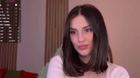 _esmeraldiyaa_ online show from February 2026 06:06:01 PM