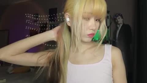 Snapshot of _eve____ chatting on November 2025 01:16:02 AM EveEva online show from November 2025 01:16:02 AM