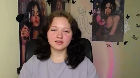 Snapshot of _foxy_lady chatting on May 2026 07:04:02 AM Alice online show from May 2026 07:04:02 AM