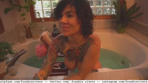 Snapshot of _frankie_rivers chatting on February 2025 12:41:01 AM Frankie Rivers allmylinks  online show from February 2025 12:41:01 AM