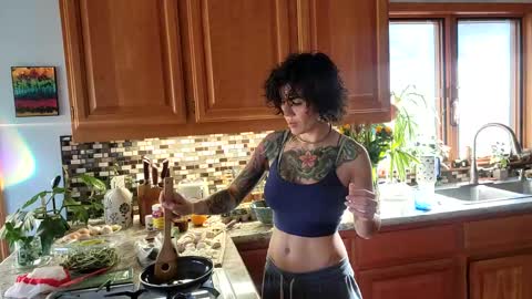 Snapshot of _frankie_rivers chatting on February 2025 11:44:02 PM Frankie Rivers allmylinks  online show from February 2025 11:44:02 PM