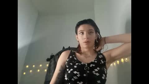 Snapshot of _genesid_dixton chatting on January 2025 09:29:02 PM Mia-foster online show from January 2025 09:29:02 PM