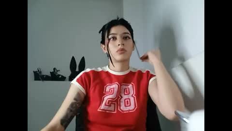 Snapshot of _genesid_dixton chatting on February 2025 12:52:02 AM Mia-foster online show from February 2025 12:52:02 AM