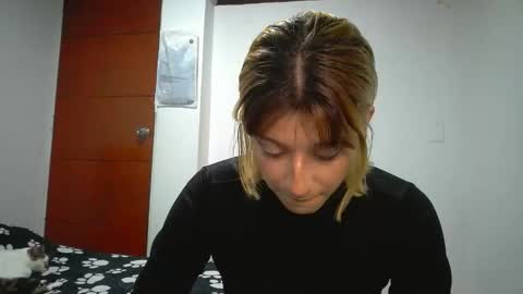 Snapshot of _genesid_dixton chatting on May 2026 08:05:02 PM Mia-foster online show from May 2026 08:05:02 PM