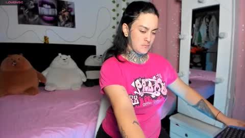 Snapshot of _gleep chatting on October 2025 01:42:02 AM LEEP online show from October 2025 01:42:02 AM