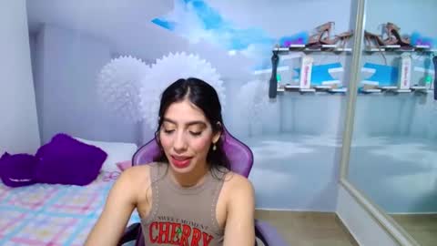 _gold_strawberry_ online show from May 2026 10:51:02 PM